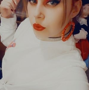 Meet your Posher, Katelynn